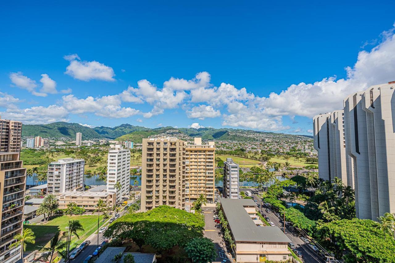 Free Parking, Pool, Sauna, Spa, Wifi, Bbq, Ac - Waikiki Banyan Honolulu Eksteriør bilde