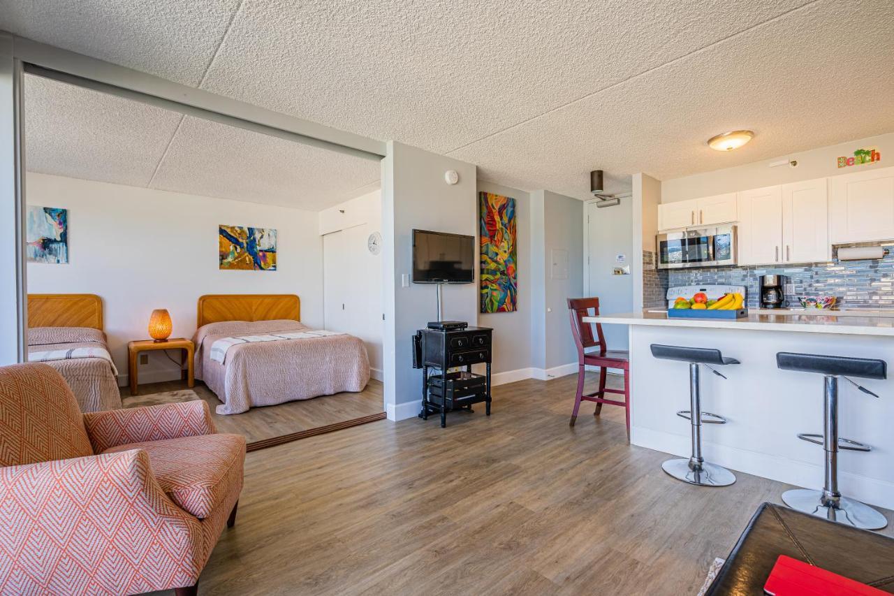 Free Parking, Pool, Sauna, Spa, Wifi, Bbq, Ac - Waikiki Banyan Honolulu Eksteriør bilde